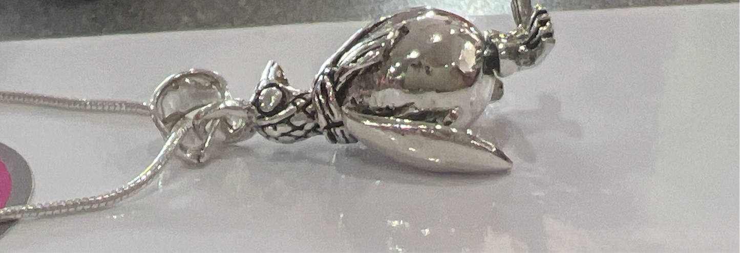 Stones & Silver 925 SS Movable Parts Penguin with chain