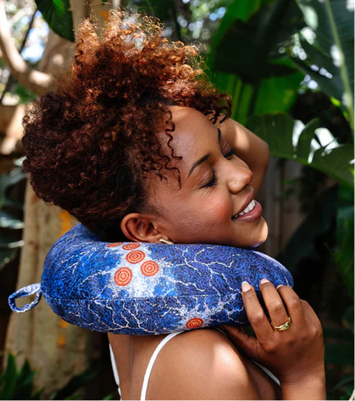 Koh Living Gift Pack 7 Sisters Travel Cushion - Soap - Hand Cream