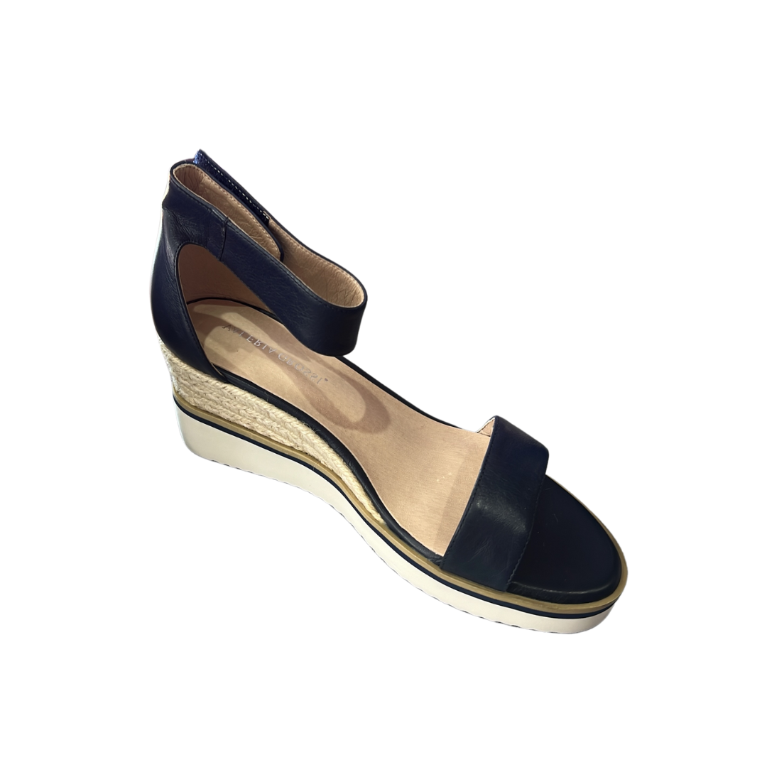 Valeria Grossi - Lazy Navy
