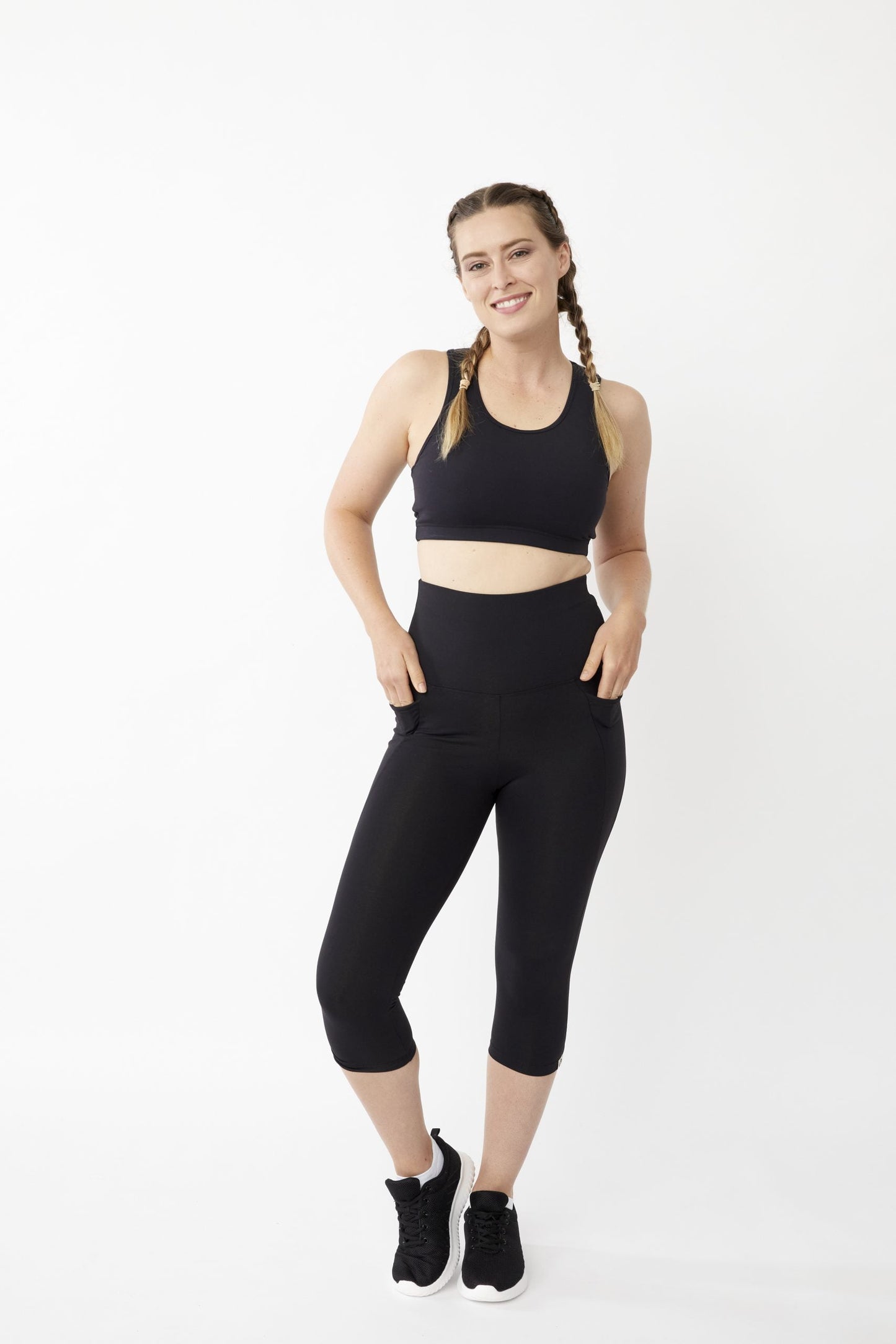 Running Bug - Activewear Ultra-High Waisted 3/4 Leggings