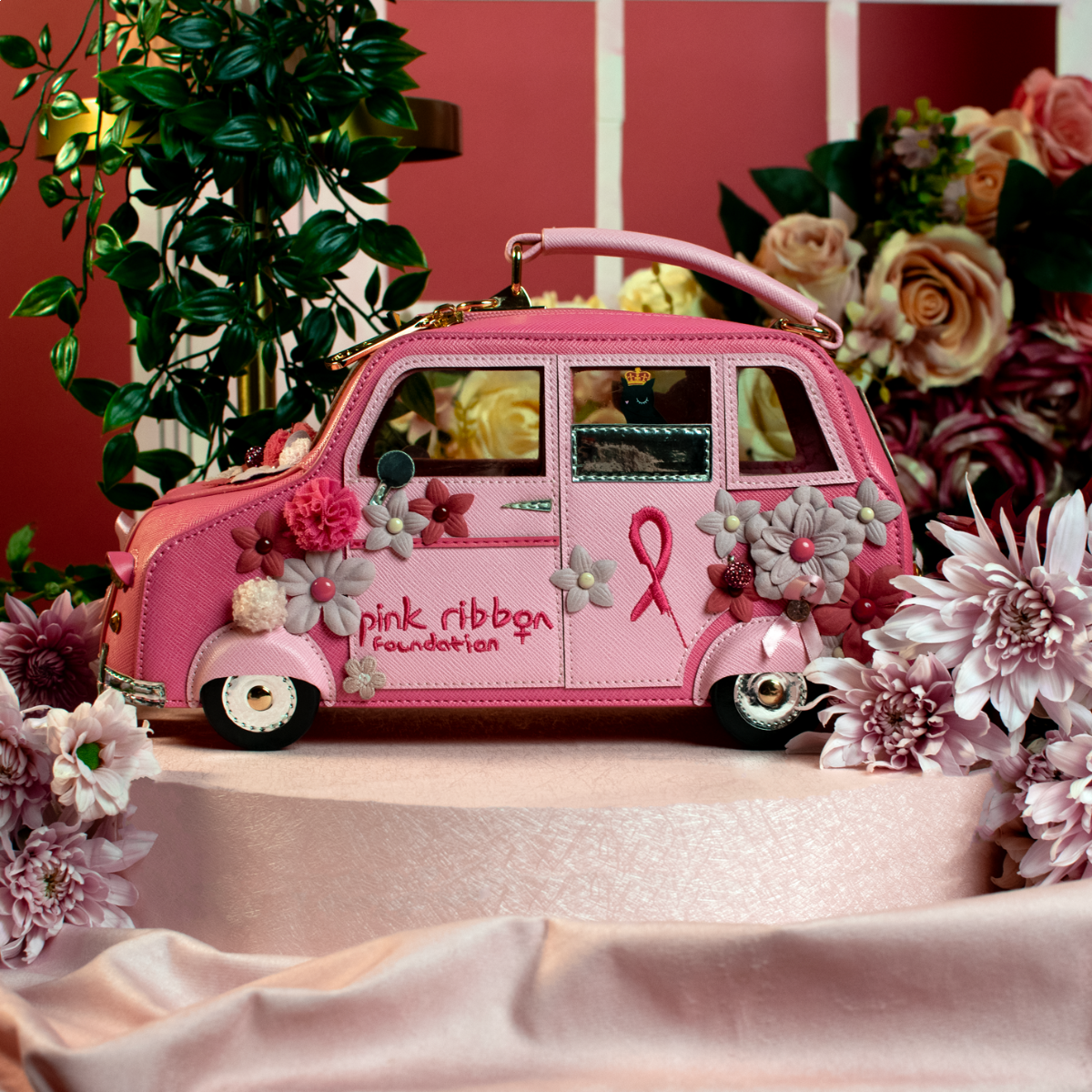 Vendula London -  Pink Ribbon London Cats & Corgis Floral Pink Taxi