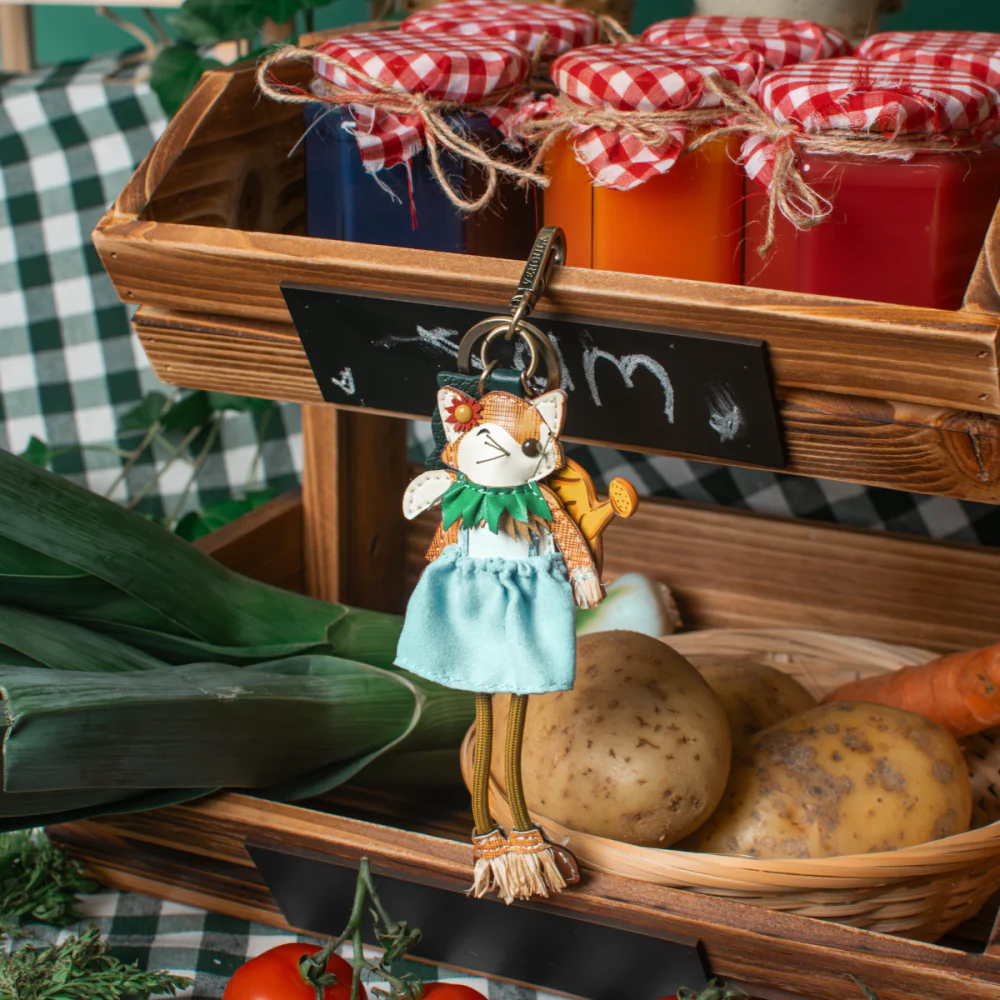 Vendula London Farmhouse Pantry Scarecrow Keycharm