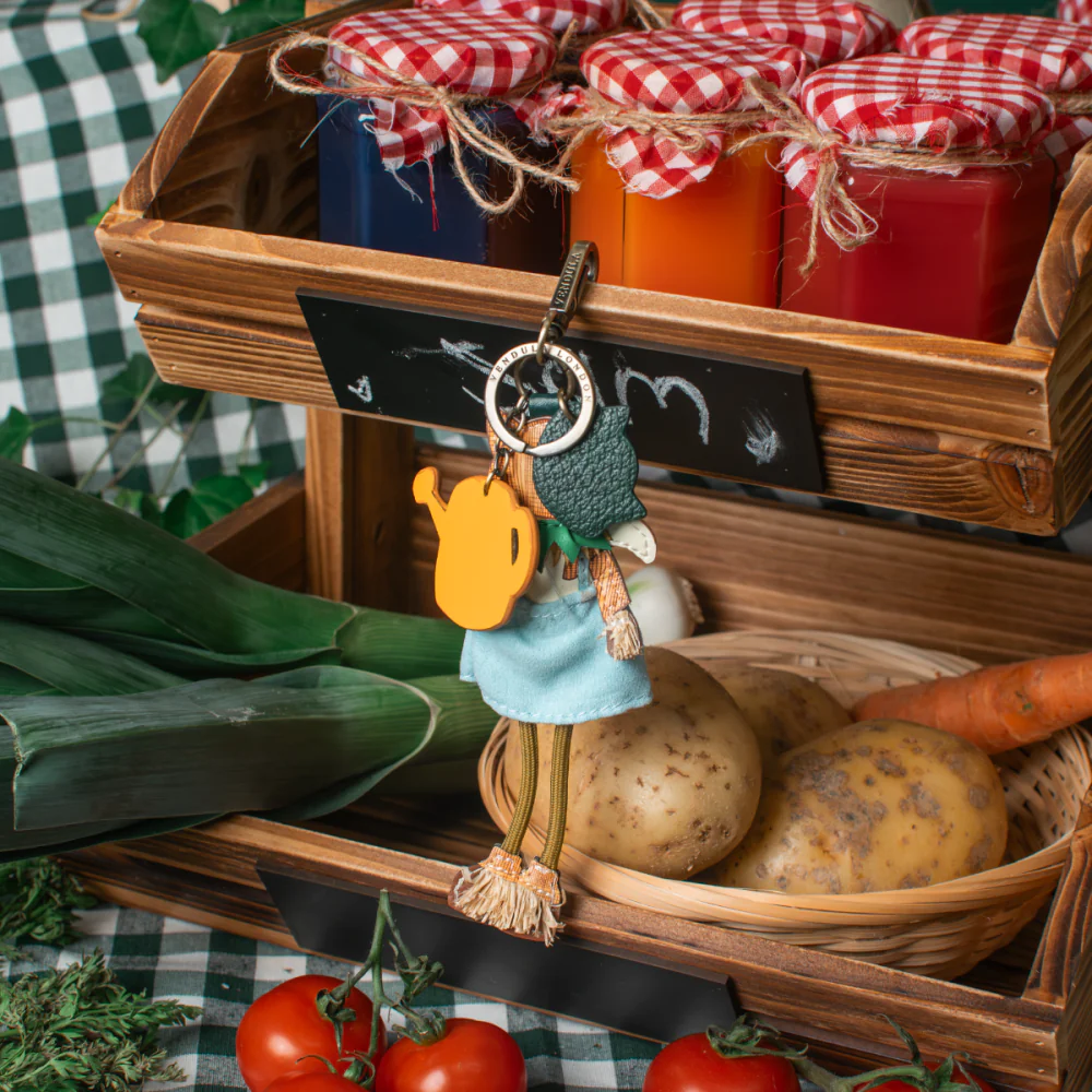 Vendula London Farmhouse Pantry Scarecrow Keycharm