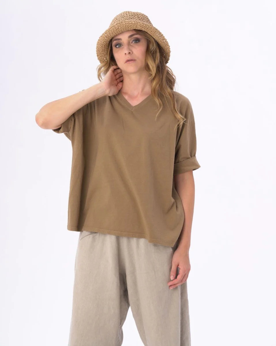 Baci - Organic Cotton V-Neck Cuffed Short Sleeve Top Peanut | 600291