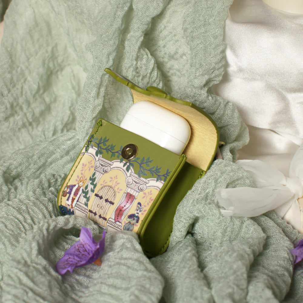 Vendula London Shakespeare Twelfth Night Pods Case Arrives 5/6